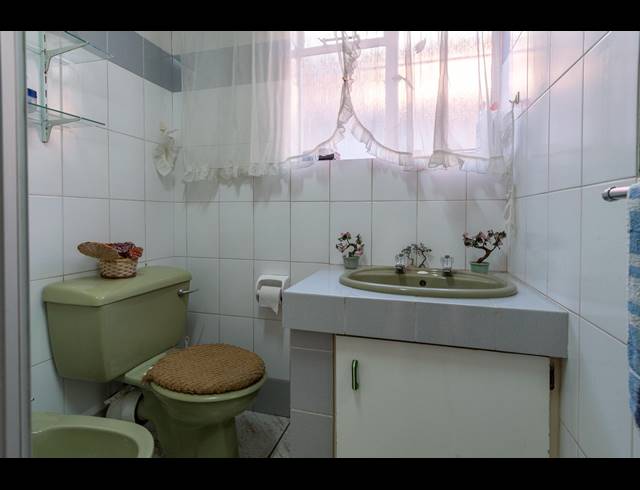 3 BEDROOM HOUSE FOR SALE IN LA ROCHELLE
